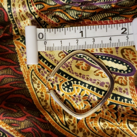 Diamond shape hoop - Picture 4 of 4